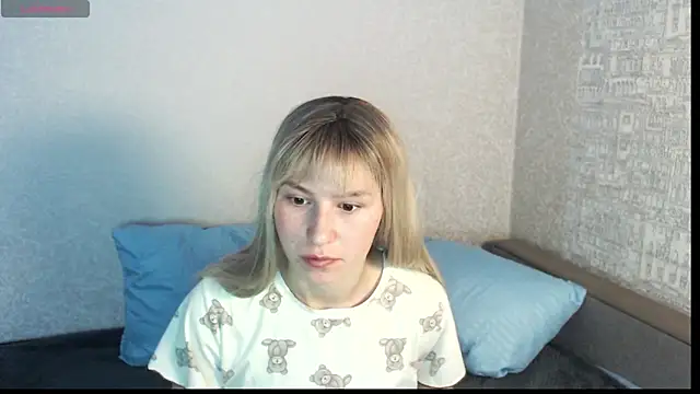 polly holyy online show from 05-18-26, 01:02