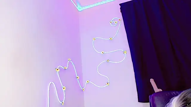 everlin 01 online show from 06-11-26, 02:53