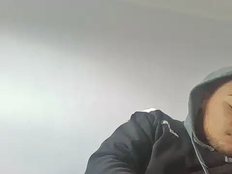 Snapshot of ScentedGetting chatting on 05-12-26, 10:23 ScentedGetting online show from 05-12-26, 10:23