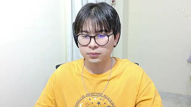 kuromi boy online show from 06-15-26, 04:47