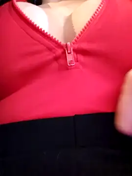 Snapshot of MILFBARBY chatting on 03-05-25, 08:32 MILFBARBY online show from 03-05-25, 08:32