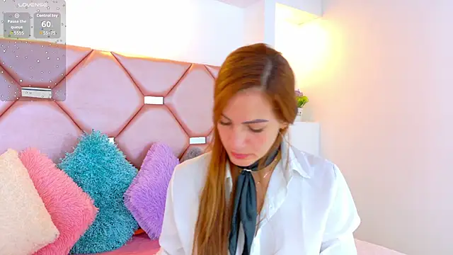 Juliia cruz  online show from 06-05-26, 11:38