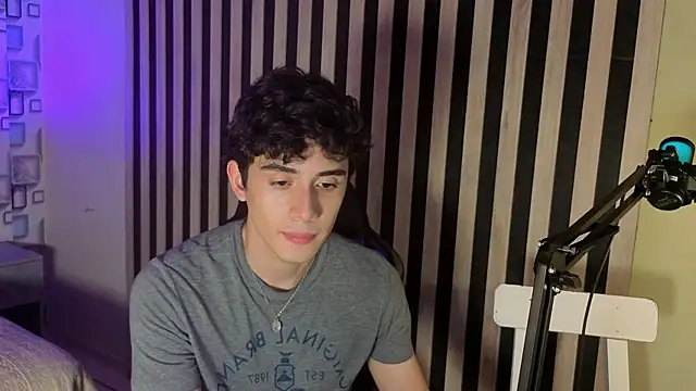 MikeVoss  online show from 06-25-26, 07:07