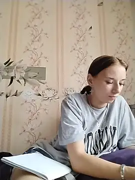 Snapshot of -VictoriaJohnson- chatting on 07-06-26, 04:31 -VictoriaJohnson- online show from 07-06-26, 04:31