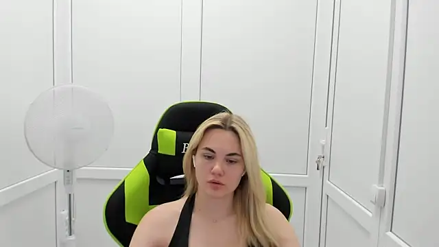 Emma starrs  online show from 06-29-26, 10:15