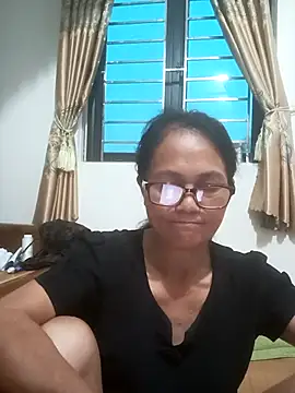 Vieekee online show from 06-18-26, 10:25