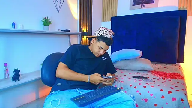 Snapshot of bick_jhonn chatting on 06-30-26, 07:37 bick jhonn online show from 06-30-26, 07:37
