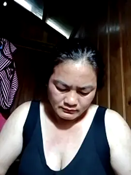 Snapshot of Blowjob0100 chatting on 06-18-26, 11:42 Blowjob0100 online show from 06-18-26, 11:42