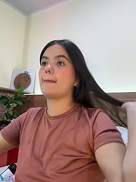Snapshot of thamiina__ chatting on 06-10-26, 11:53 thamiina online show from 06-10-26, 11:53