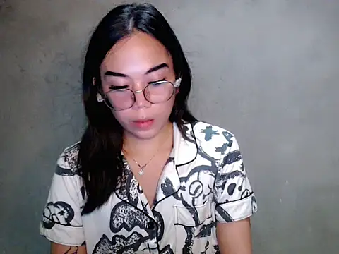 Snapshot of Urbabydollxxx chatting on 06-23-26, 02:15 Urbabydollxxx online show from 06-23-26, 02:15