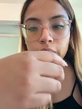 BabyCinnamon1 online show from 05-29-26, 05:55
