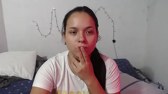 Adaraa garcia03 online show from 06-10-26, 02:16