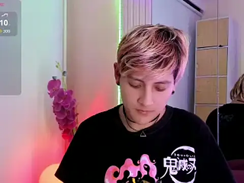 Snapshot of DannyRoudX chatting on 06-18-26, 03:29 DannyRoudX online show from 06-18-26, 03:29