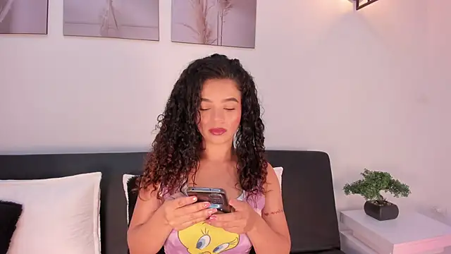 katherin johnson1 online show from 06-25-26, 11:37