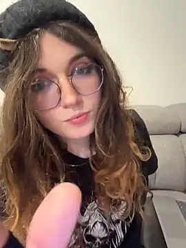 cutypiefull online show from 05-15-26, 11:56