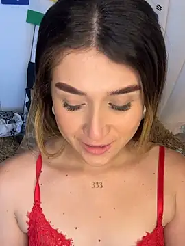 IsabelleMilan online show from 06-16-26, 10:29
