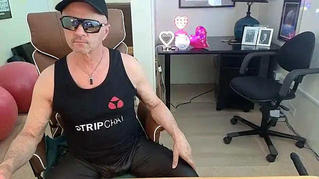 hotdadbod online show from 04-19-26, 09:39