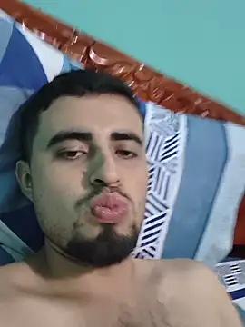 Snapshot of Alejo10051 chatting on 05-21-26, 03:24 Alejo10051 online show from 05-21-26, 03:24