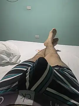 Snapshot of Alejo10051 chatting on 07-17-26, 01:45 Alejo10051 online show from 07-17-26, 01:45