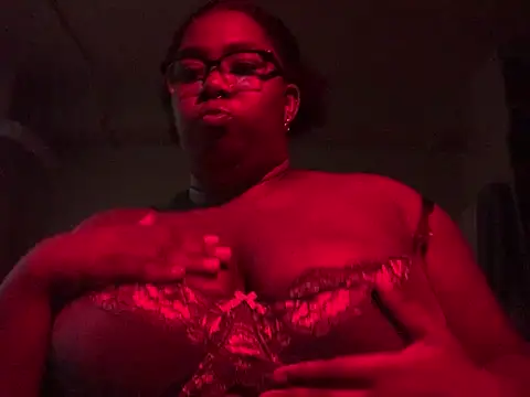 chocolateslut213 online show from 06-07-26, 01:21