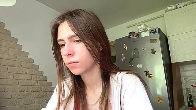 ZaraGuyette online show from 06-04-26, 07:47