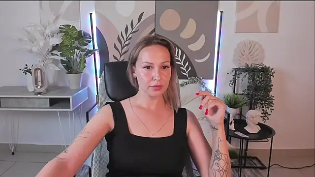 Charlotte Hudson online show from 07-06-26, 03:03