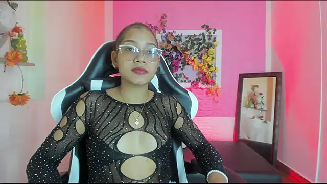 Scarlett Lune online show from 05-28-26, 07:11