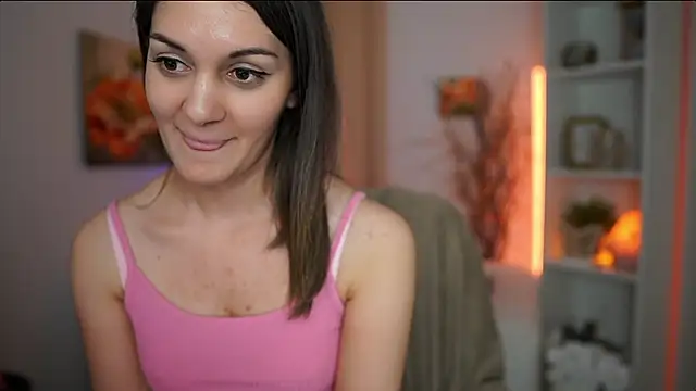 Clara MoonX online show from 05-16-26, 10:36
