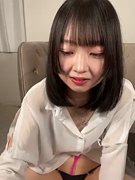 Snapshot of yu_nya chatting on 05-16-26, 04:31 yu nya online show from 05-16-26, 04:31