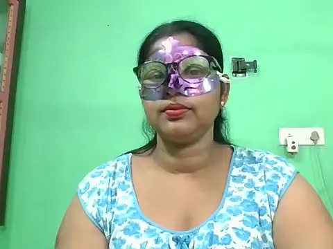 Snapshot of Kavya17 chatting on 07-01-26, 01:56 Kavya17 online show from 07-01-26, 01:56