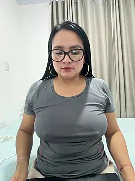 rousee69  online show from 06-18-26, 09:14