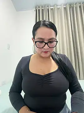 rousee69  online show from 06-19-26, 12:04