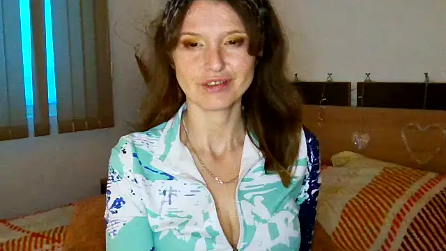 LoveElenika online show from 06-14-26, 05:04