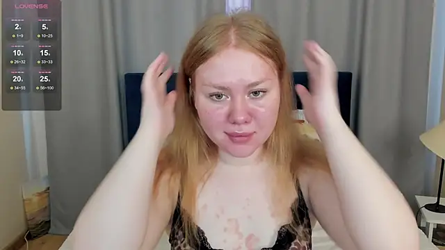 AlexaaBee online show from 06-11-26, 08:12