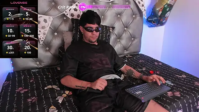 StefanoBigCock online show from 06-25-26, 01:48