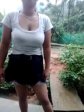 Snapshot of Mirra-a chatting on 07-01-26, 11:15 Mirra-a online show from 07-01-26, 11:15