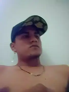Snapshot of boyXavi chatting on 05-17-26, 03:37 boyXavi online show from 05-17-26, 03:37