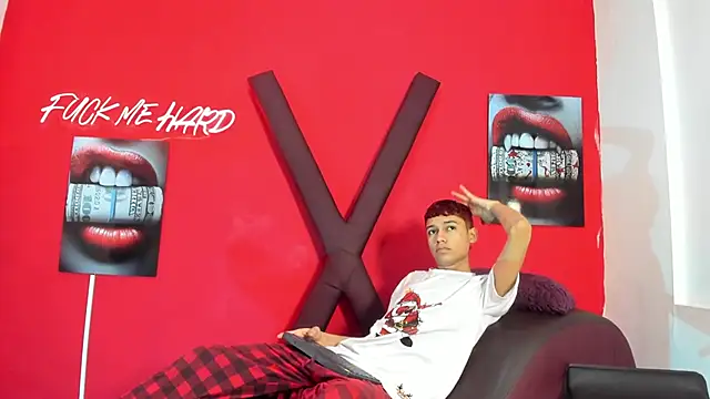 KING LOVERS1 online show from 05-21-26, 07:26