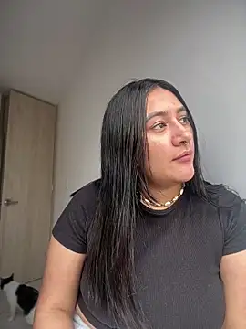 Vyolet  online show from 06-19-26, 12:42