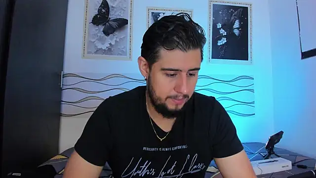 Ryan evannss  online show from 07-04-26, 12:22