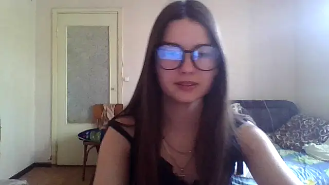Snapshot of Bellochka201 chatting on 06-18-26, 08:47 Bellochka201 online show from 06-18-26, 08:47