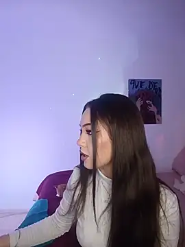paariiss  online show from 06-17-26, 12:13