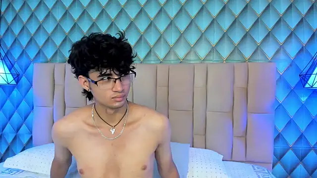 Sofia-Ethan online show from 07-08-26, 07:40