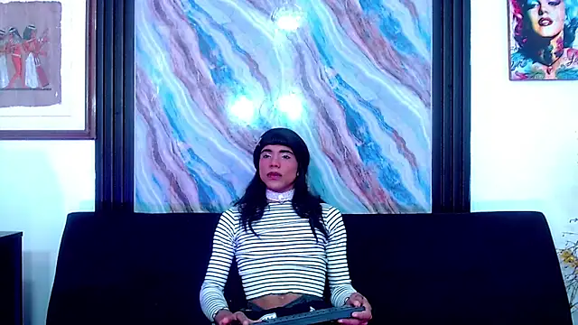 Elena and Julian online show from 06-04-26, 06:47