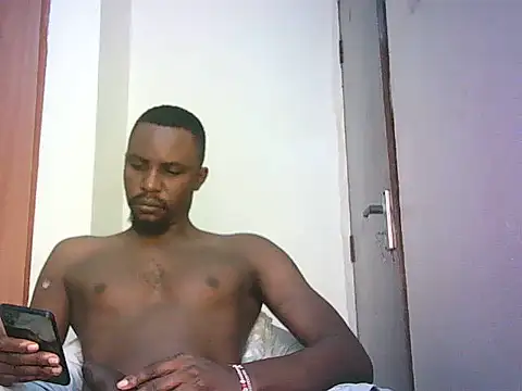 Snapshot of Uncut_EBONY chatting on 06-20-26, 06:16 Uncut EBONY online show from 06-20-26, 06:16