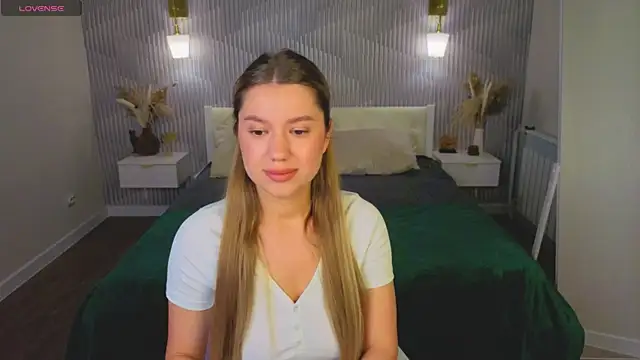 Snapshot of Shakira_Lux chatting on 06-02-26, 09:00 Shakira Lux online show from 06-02-26, 09:00