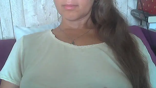 Snapshot of Bella--White chatting on 07-07-26, 07:23 Bella--White online show from 07-07-26, 07:23