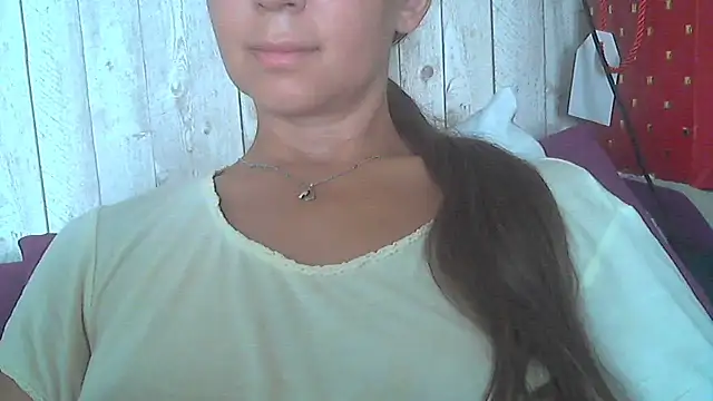Snapshot of Bella--White chatting on 07-19-26, 07:01 Bella--White online show from 07-19-26, 07:01