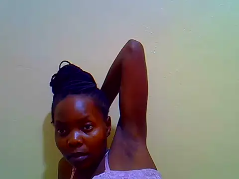 Snapshot of Maqueilah_ chatting on 06-24-26, 01:43 Maqueilah online show from 06-24-26, 01:43