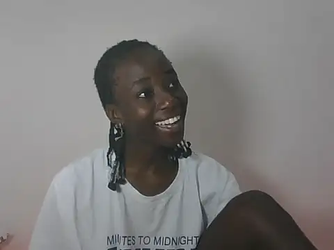 Snapshot of Darkpretty23 chatting on 05-25-26, 03:29 Darkpretty23 online show from 05-25-26, 03:29